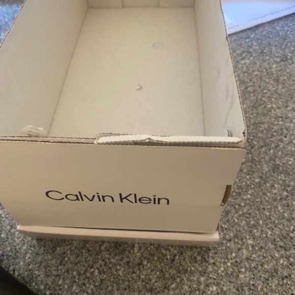 Calvin Klein Lacy - Picture 4 of 8